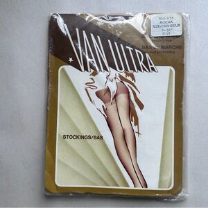 NWT Vintage van Ultra Stockings Stretch Top
Mocha size 9-31” style 1173 sheer
